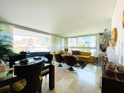 Apartamento de 3 alcobas en venta en Castropol, Medellín, 151 m² · foto 4 de 19