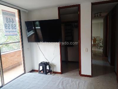 Apartamento en arriendo en Loma De Los Gonzalez, Medellín · foto 9 de 12