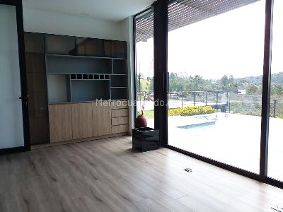Casa de 3 alcobas en arriendo en Envigado, Envigado, 750 m² · foto 7 de 20