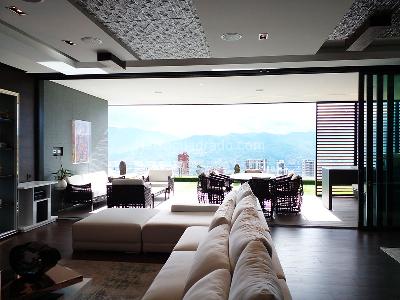 Apartamento de 3 alcobas en venta en El Poblado, Medellín, 398 m² · foto 3 de 20