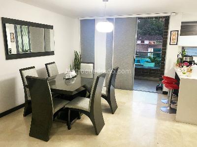 Apartamento de 3 alcobas en venta en El Poblado, Medellín, 166 m² · foto 2 de 10