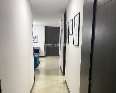Apartamento de 3 alcobas en venta en El Poblado, Medellín, 166 m² · foto 4 de 10
