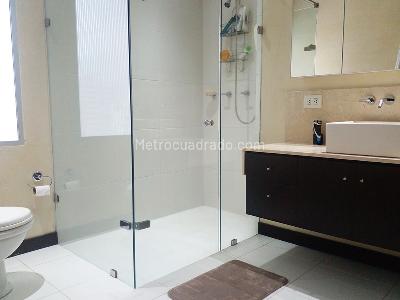 Apartamento de 3 alcobas en venta en El Tesoro, Medellín, 240 m² · foto 13 de 15