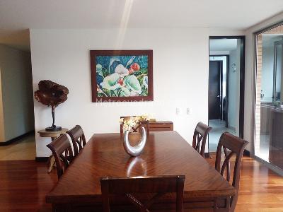 Apartamento de 3 alcobas en venta en El Tesoro, Medellín, 240 m² · foto 3 de 15