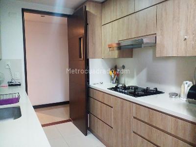Apartamento de 3 alcobas en venta en El Tesoro, Medellín, 240 m² · foto 5 de 15