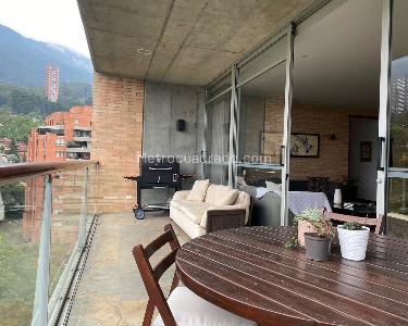 Apartamento de 4 alcobas en venta en El Tesoro, Medellín, 280 m² · foto 16 de 17