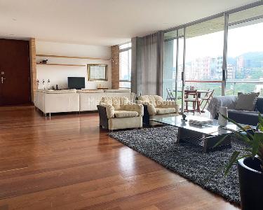 Apartamento de 4 alcobas en venta en El Tesoro, Medellín, 280 m² · foto 3 de 17