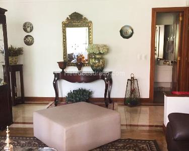 Apartamento de 3 alcobas en venta en Alejandría, Medellín, 225 m² · foto 2 de 14