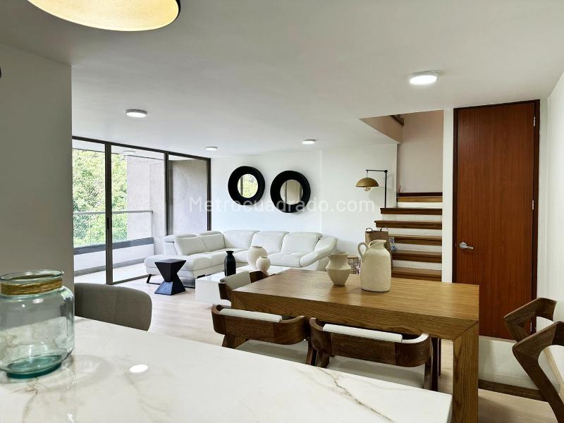 Furnished 2BR Apartment Near Mall in El Poblado - 9