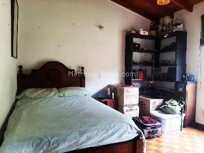 Casa de 5 alcobas en venta en El Poblado, Medellín, 350 m² · foto 12 de 19
