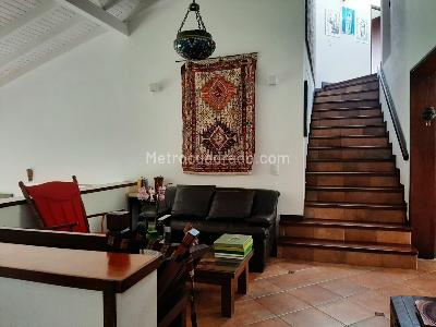 Casa de 5 alcobas en venta en El Poblado, Medellín, 350 m² · foto 4 de 19