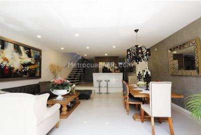 Casa de 3 alcobas en venta en Envigado, Envigado, 252 m² · foto 3 de 19