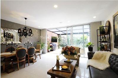 Casa de 3 alcobas en venta en Envigado, Envigado, 252 m² · foto 2 de 19