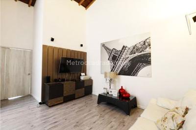 Casa de 3 alcobas en venta en Envigado, Envigado, 252 m² · foto 9 de 19