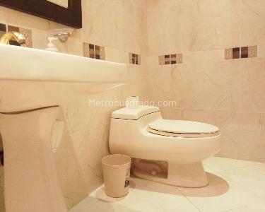 Apartamento de 2 alcobas en venta en La Florida, Medellín, 174 m² · foto 11 de 13