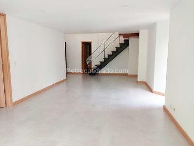 Apartamento de 2 alcobas en venta en La Florida, Medellín, 174 m² · foto 2 de 13