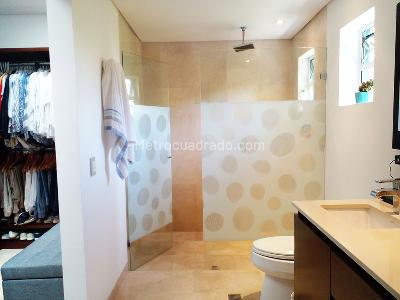 Casa de 4 alcobas en venta en El Poblado, Medellín, 340 m² · foto 16 de 20