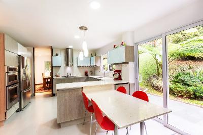 Casa de 4 alcobas en venta en El Poblado, Medellín, 340 m² · foto 5 de 20