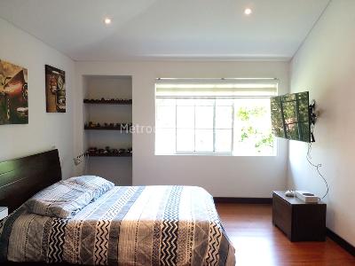 Casa de 4 alcobas en venta en El Poblado, Medellín, 340 m² · foto 9 de 20