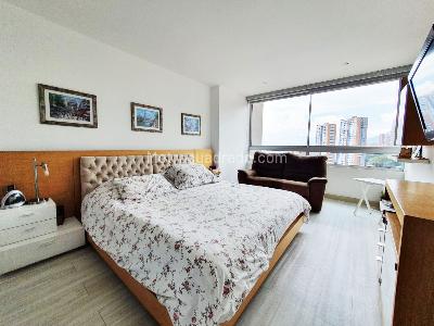 Apartamento de 3 alcobas en venta en Castropol, Medellín, 136 m² · foto 10 de 20