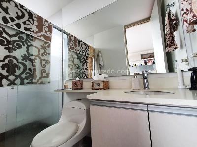 Apartamento de 3 alcobas en venta en Castropol, Medellín, 136 m² · foto 17 de 20
