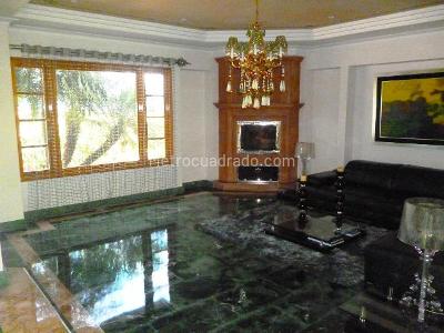 Casa de 4 alcobas en venta en El Poblado, Medellín, 650 m² · foto 2 de 14