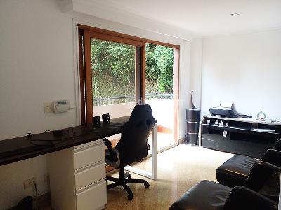Casa de 5 alcobas en venta en El Poblado, Medellín, 400 m² · foto 6 de 18