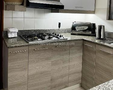 Casa de 3 alcobas en venta en El Poblado, Medellín, 197 m² · foto 5 de 14