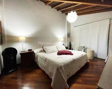 Casa de 3 alcobas en venta en El Poblado, Medellín, 197 m² · foto 8 de 14