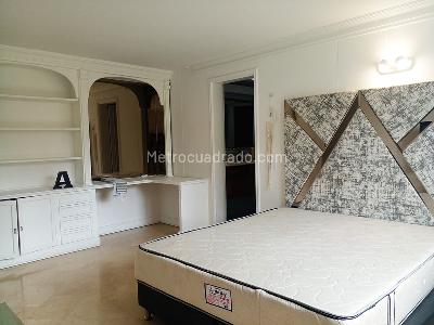Casa de 5 alcobas en venta en El Poblado, Medellín, 375 m² · foto 12 de 20