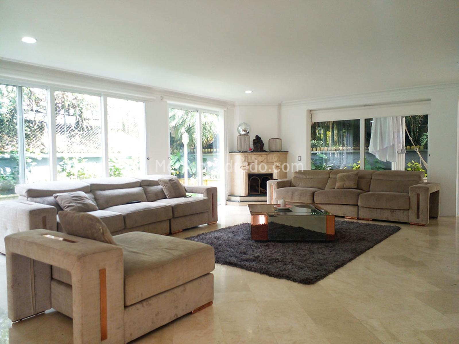 Casa de 5 habitaciones en venta en El Poblado, Medellín — imagen 1 de 20
