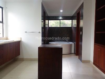 Apartamento de 4 alcobas en venta en El Poblado, Medellín, 414 m² · foto 18 de 19