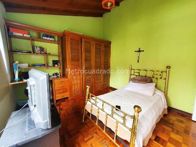 Casa de 5 alcobas en venta en El Poblado, Medellín, 430 m² · foto 15 de 19