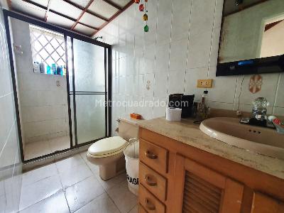 Casa de 5 alcobas en venta en El Poblado, Medellín, 430 m² · foto 17 de 19