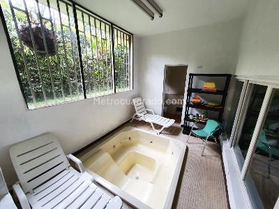 Casa de 5 alcobas en venta en El Poblado, Medellín, 430 m² · foto 18 de 19