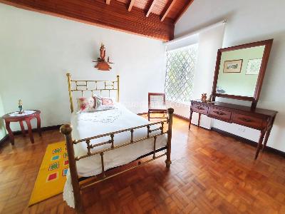 Casa de 5 alcobas en venta en El Poblado, Medellín, 430 m² · foto 8 de 19