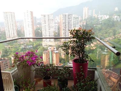 Apartamento de 3 alcobas en venta en El Poblado, Medellín, 198 m² · foto 17 de 17