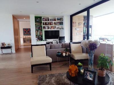 Apartamento de 3 alcobas en venta en El Poblado, Medellín, 198 m² · foto 2 de 17