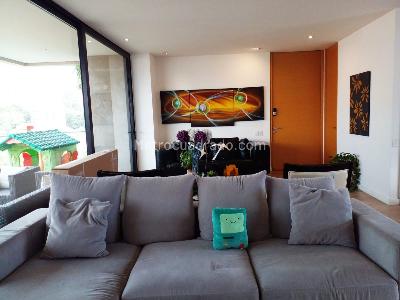 Apartamento de 3 alcobas en venta en El Poblado, Medellín, 198 m² · foto 3 de 17