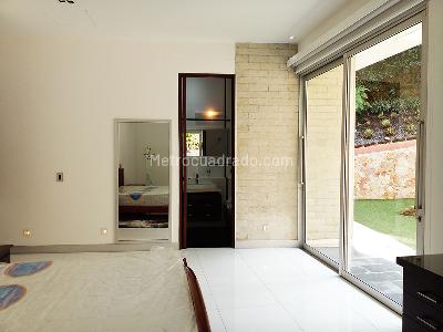 Casa de 5 alcobas en venta en El Poblado, Medellín, 960 m² · foto 15 de 19