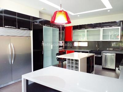Casa de 5 alcobas en venta en El Poblado, Medellín, 960 m² · foto 6 de 19