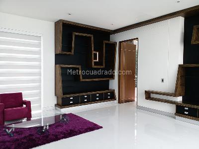 Casa de 5 alcobas en venta en El Poblado, Medellín, 960 m² · foto 7 de 19