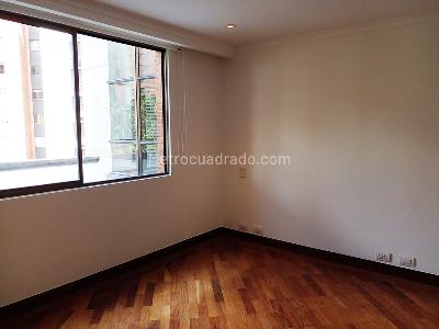 Apartamento de 3 alcobas en venta en Los Balsos, Medellín, 320 m² · foto 11 de 19