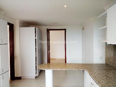 Apartamento de 3 alcobas en venta en Los Balsos, Medellín, 320 m² · foto 6 de 19