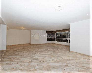 Apartamento en venta en El Poblado, Medellín · foto 4 de 15