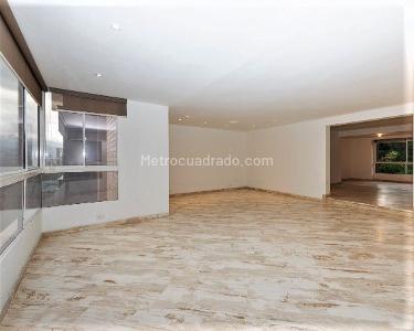 Apartamento en venta en El Poblado, Medellín · foto 5 de 15