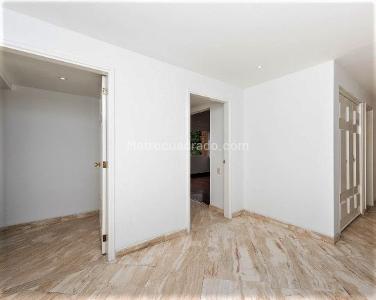 Apartamento en venta en El Poblado, Medellín · foto 7 de 15