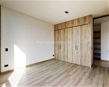 Apartamento de 3 alcobas en venta en El Poblado, Medellín, 193 m² · foto 10 de 14