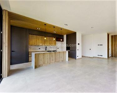 Apartamento de 3 alcobas en venta en El Poblado, Medellín, 193 m² · foto 4 de 14