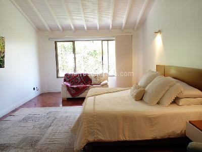 Casa de 3 alcobas en venta en El Poblado, Medellín, 450 m² · foto 12 de 20
